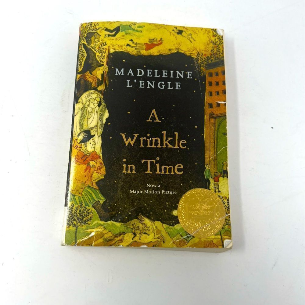 A Wrinkle in Time Paperback